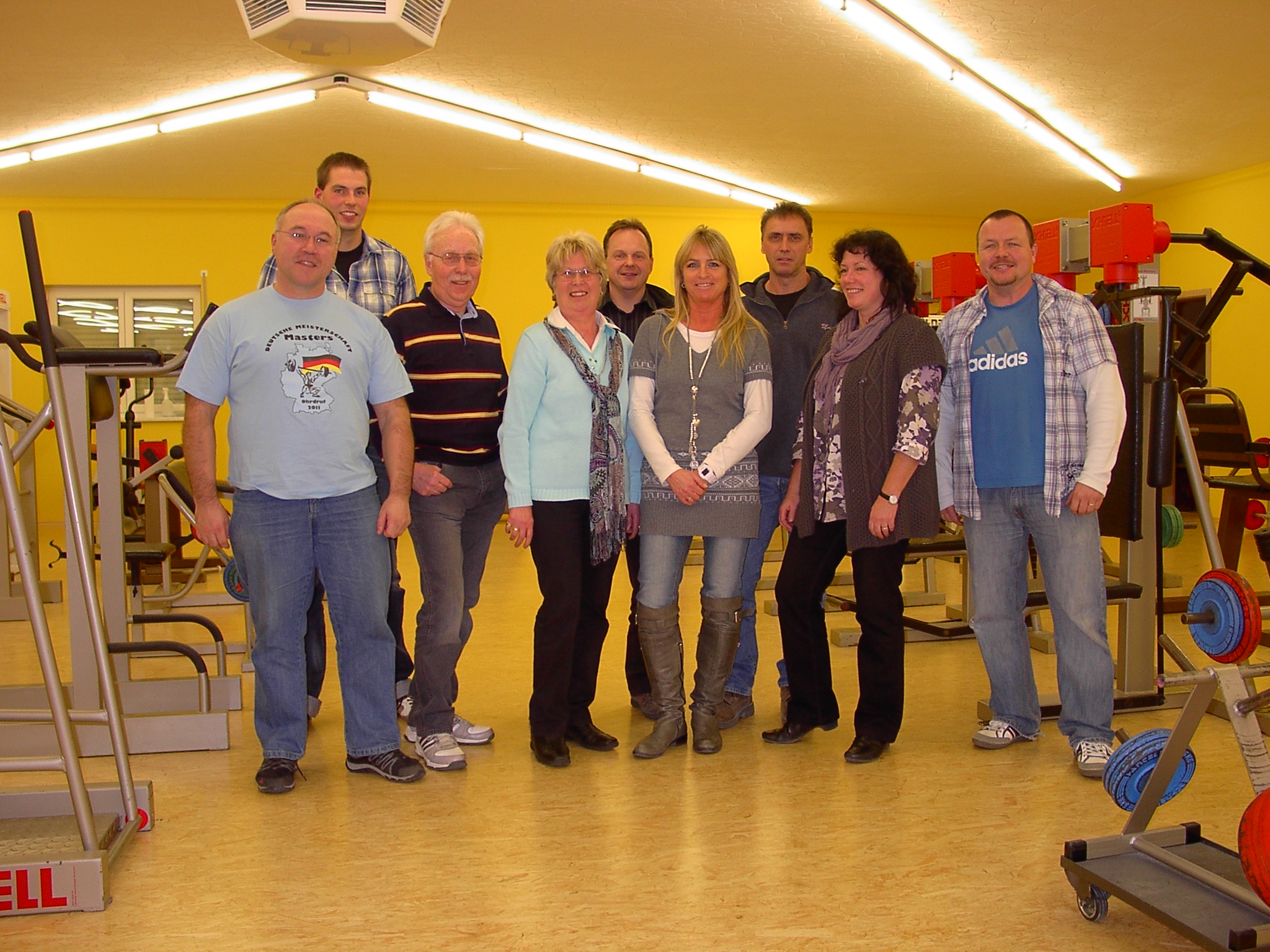 Die Geehrten auf dem Bild von links nach rechts: Bernd Morche, Michael Garbe, Hans-Joachim Seuffert, Gerlinde Seuffert, Johannes Mahr, Marion Kresser, Martin Kukoll, Elke Mahr, 1. Vorsitzender Michael Strauch
